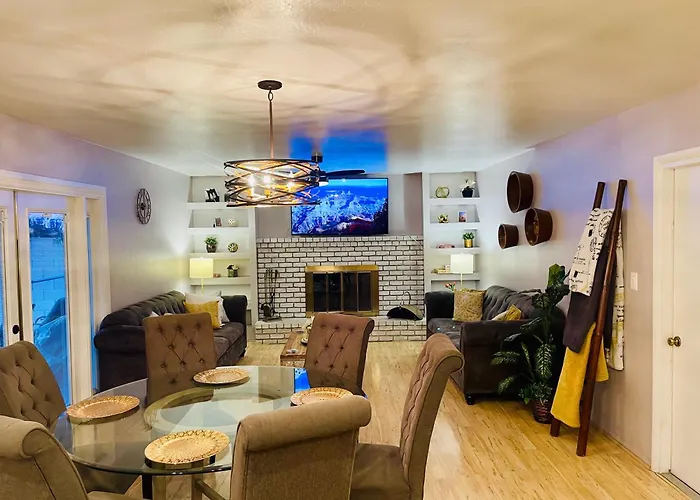 Tempe Escape With Heated Pool, Billiards & Firepit Fun