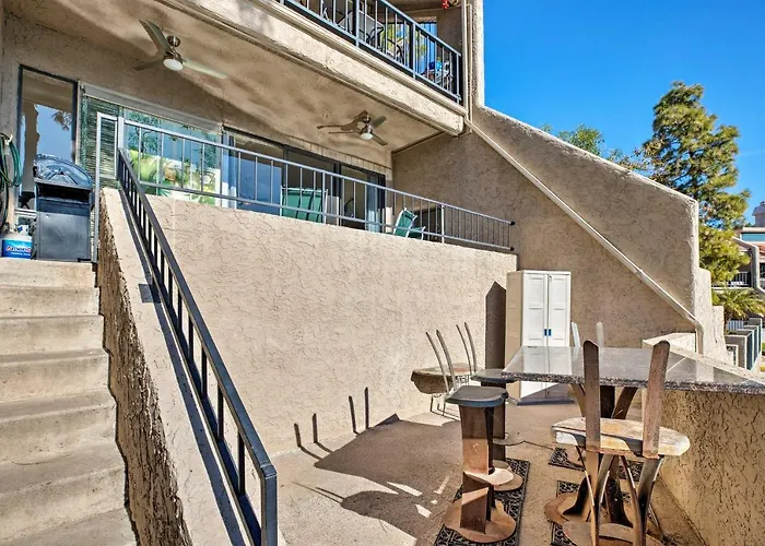 4 Mi To Asu: Lake-View Condo W/ Patio, Pool Access
